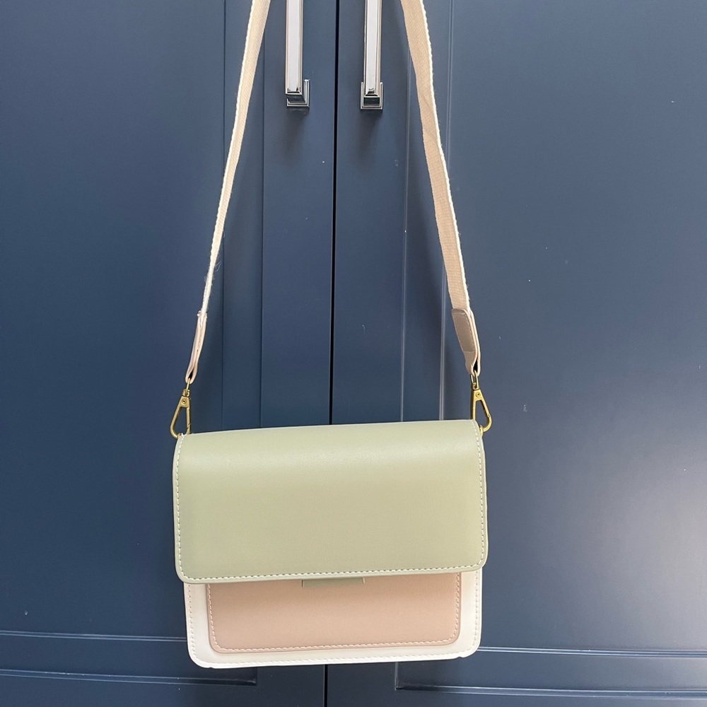 Purse - Picture 3 of 5